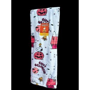 TikTok viral Snoopy Peanuts pink purple Halloween blanket